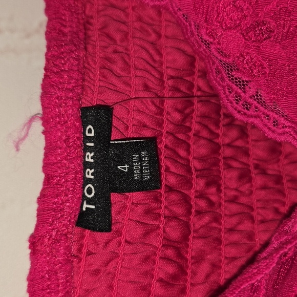 Torrid Lace Print Smocked Crop Top Pink Peacock Womens Size 4x NWT - Picture 2 of 12